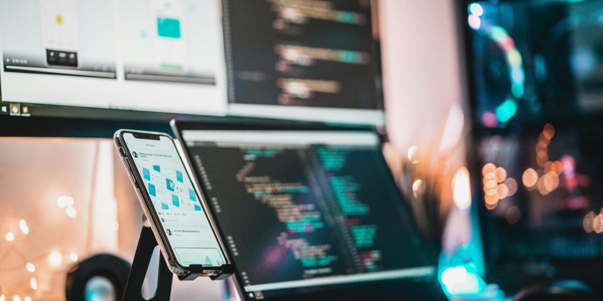 Demystifying RPA: From “Scripted Bots” to the “Hands of AI”