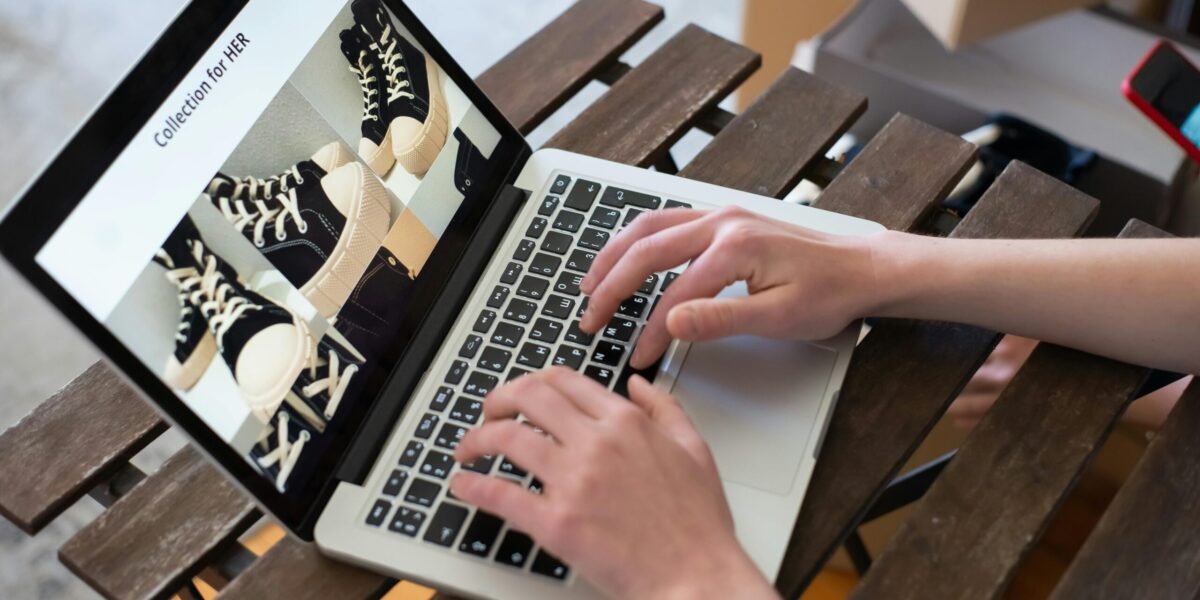 Direct to Consumer: The Golden Guidelines for a Service Model that Sells